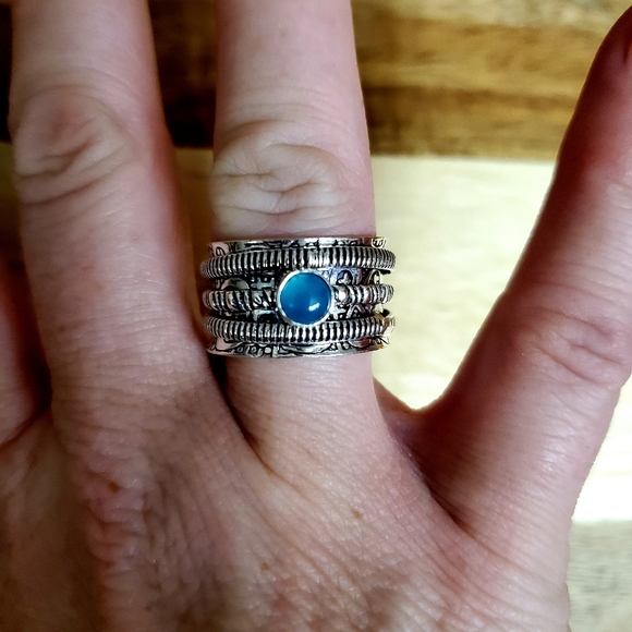 New Chalcedony 925 Silver Spinner Meditation Ring. - Picture 3 of 7